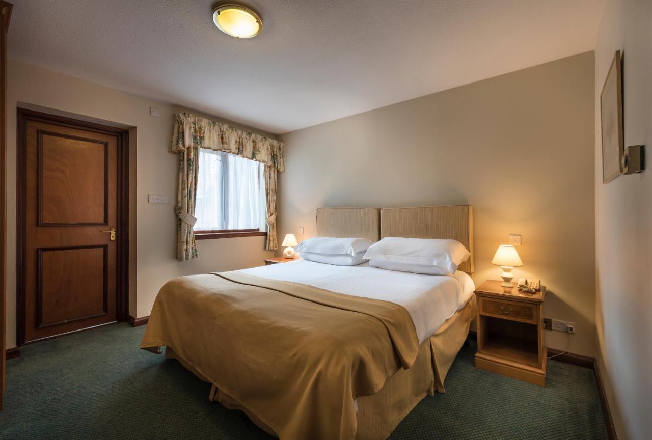 Macdonald Elmers Court Resort Lymington Exterior foto