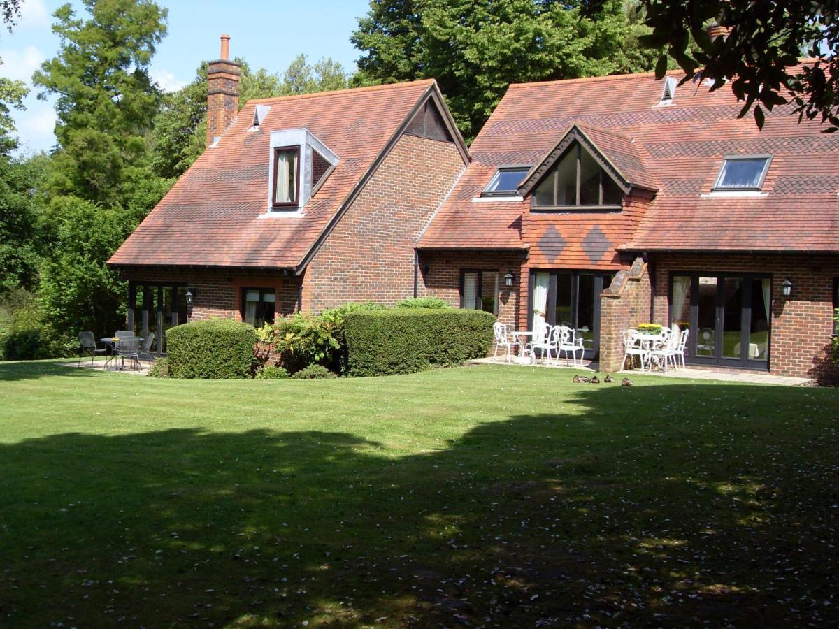 Macdonald Elmers Court Resort Lymington Exterior foto